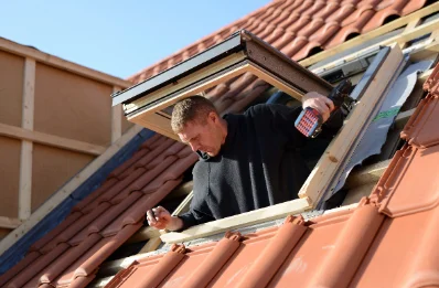 Pose de fenêtres de toit Velux à Prunay